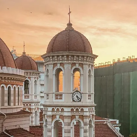 Houseloft Metropolis Grand Veranda Apartment